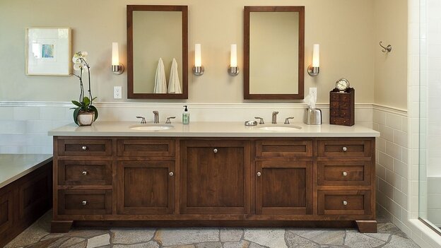 Craftsman bathroom example